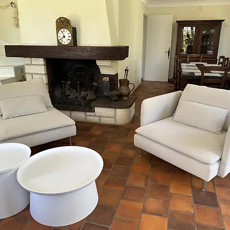 Villa Le Peruguet - Maison Avec Piscine Et Bois Prive *