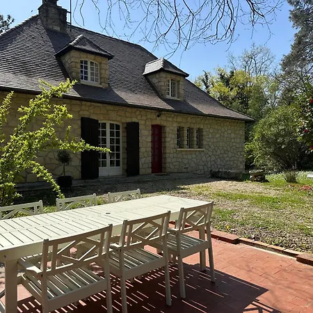 Villa Le Peruguet - Maison Avec Piscine Et Bois Prive Margueron