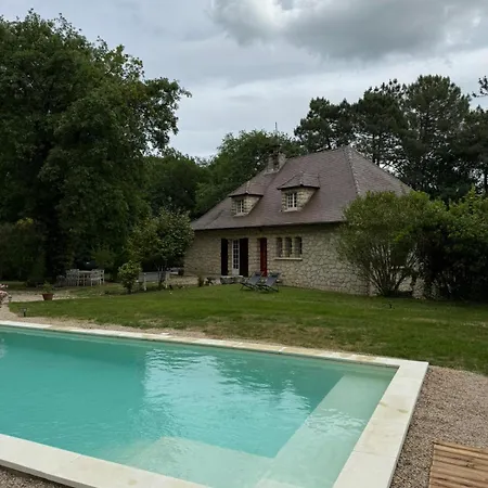 Le Peruguet - Maison Avec Piscine Et Bois Prive 别墅 *